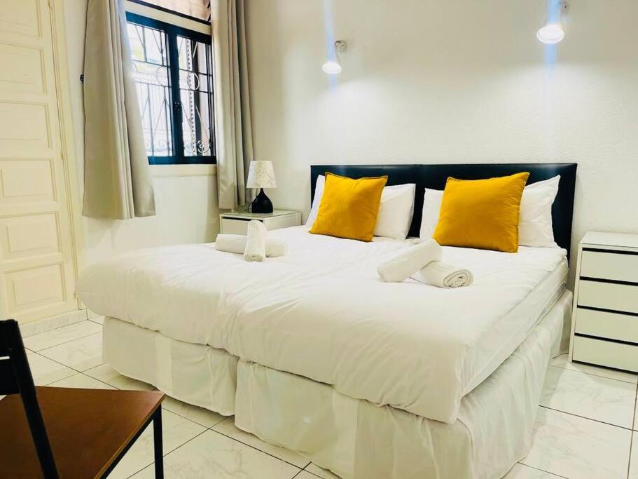 Comfy Home With Large Terrace Five Minutes From Ocean ロスクリスティアーノス エクステリア 写真