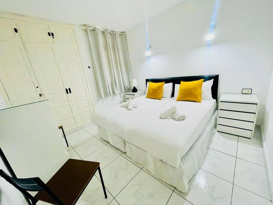 Comfy Home With Large Terrace Five Minutes From Ocean ロスクリスティアーノス エクステリア 写真